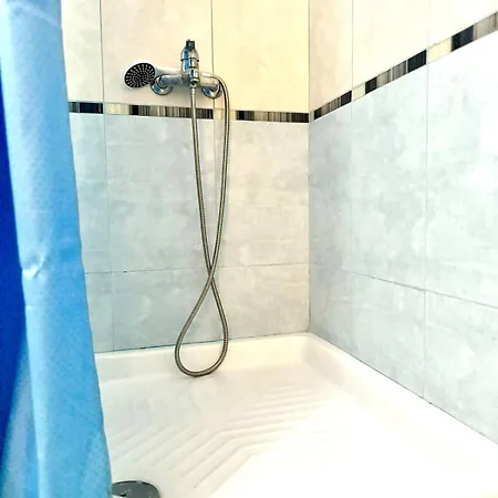 Apartment Lena's Near Center Tirana